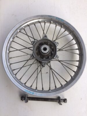 jante arriere en 18 axe 20 mm 125 wre 1999