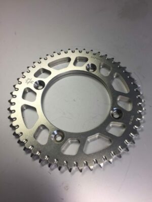couronne 47 dents 85 yz