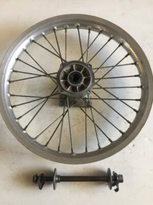 jante arrière en 16 pouces axe de 15 mm