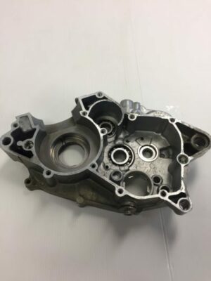 carter moteur droit 200 blaster