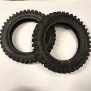 2 pneus neuf 3.00 - 9