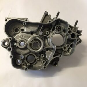 carter moteur droit 125 yz 1996-2004 ref: 5ET00 – Image 2