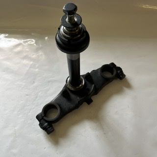 T de fourche inférieur 125 TS