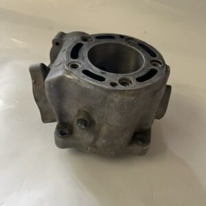 cylindre usagé à refaire traiter  Honda 125 cr 2002 – Image 2