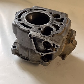 cylindre usagé à refaire traiter Kawasaki 125 kx