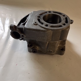 cylindre usagé à refaire traiter  Kawasaki 125 kx 1992