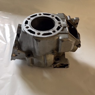 cylindre usagé à refaire traiter  Kawasaki 250 kx