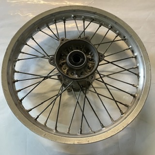 jante arrière 18 pouces axe 22 mm 450 wrf