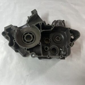 carter moteur droit 125 exc 2004