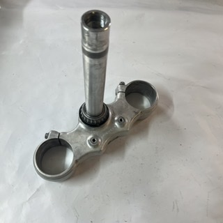 T de fourche inférieur 125 exc 2004