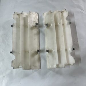 grille de radiateur 125 exc 2004