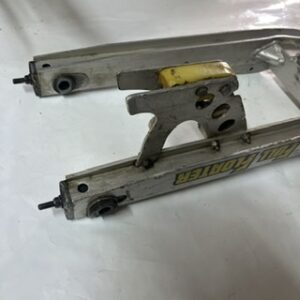 bras oscillant complet 125 rm 1982-1983 – Image 4