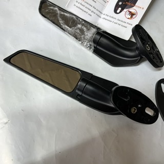 rétroviseur noir en alu