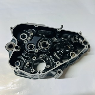 carter moteur droit 125 rm 1983