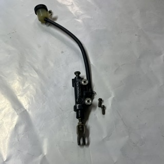 maître cylindre de frein arrière 125 cr 2001