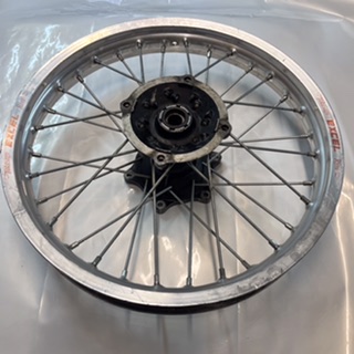 jante arrière 18 pouces 250 cr 1992 a 1994