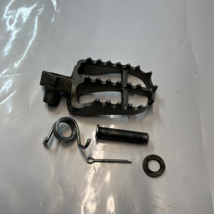 cale pieds droit 125 yz