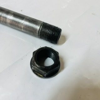 axe de roue arrière 250 wr 1996