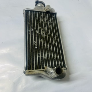 radiateur droit 450 rmz 2012