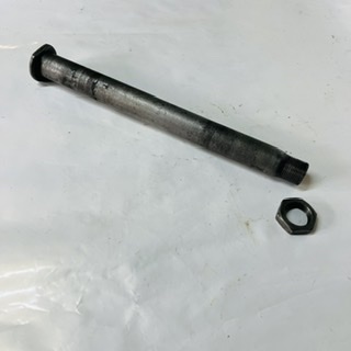 axe de roue arrière 450 rmz 2012